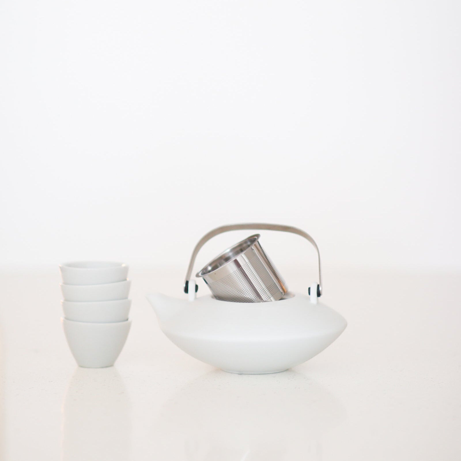 White Viva Teapot Set