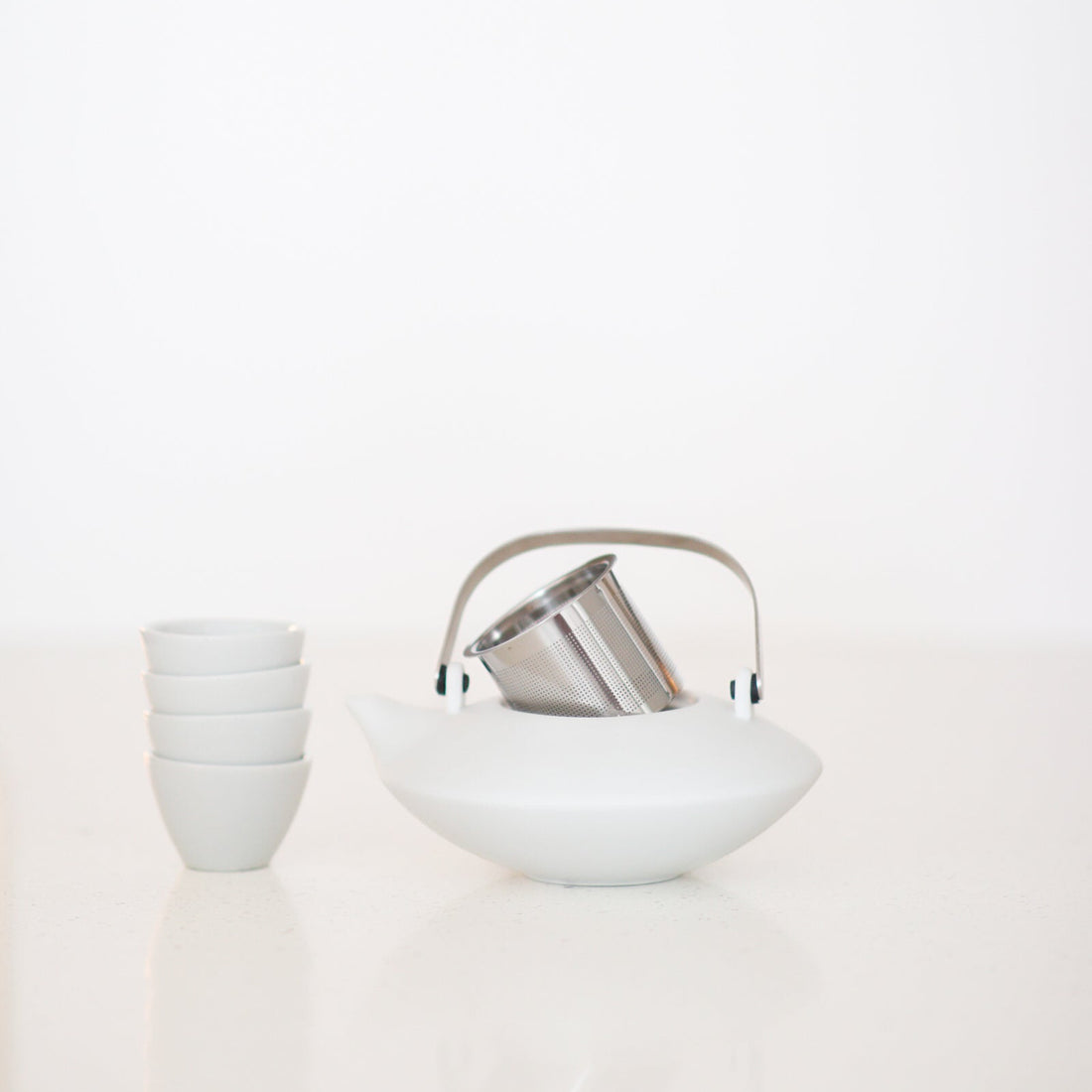 White Viva Teapot Set